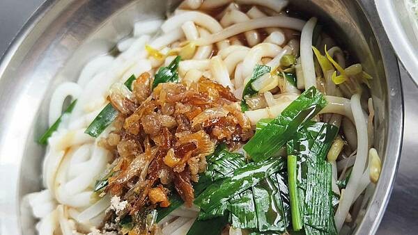 台北市中正區林記米粉湯｜南機場夜市裡必吃的美食小吃店，超大份量別輕易嚐試