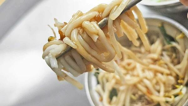台北市中正區林記米粉湯｜南機場夜市裡必吃的美食小吃店，超大份量別輕易嚐試