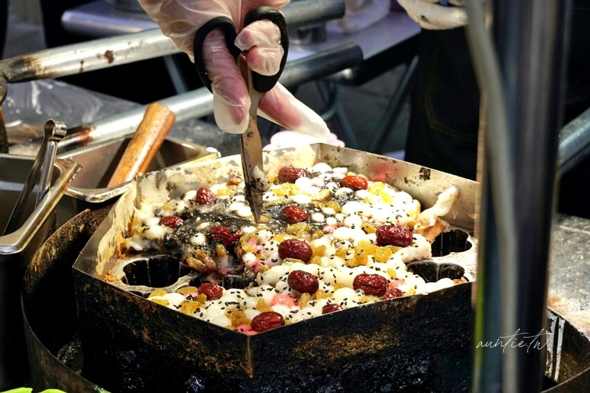 捷運劍潭站美食推薦:小鹿梅花糕/ WalkerLand窩客島整理提供 未經許可不可轉載 捷運劍潭站美食推薦:小鹿梅花糕/ WalkerLand窩客島整理提供 未經許可不可轉載