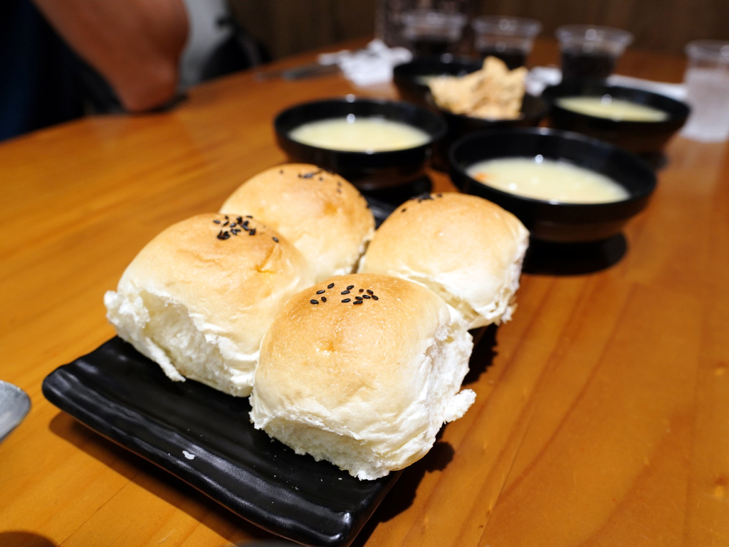 台南平價牛排推薦│魔力牛牛排館│雙拼超值又好吃│鐵板牛排香氣 台南平價牛排推薦│魔力牛牛排館│雙拼超值又好吃│鐵板牛排香氣