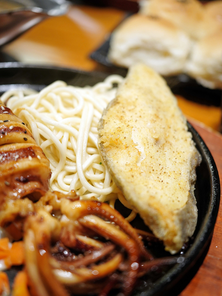 台南平價牛排推薦│魔力牛牛排館│雙拼超值又好吃│鐵板牛排香氣 台南平價牛排推薦│魔力牛牛排館│雙拼超值又好吃│鐵板牛排香氣