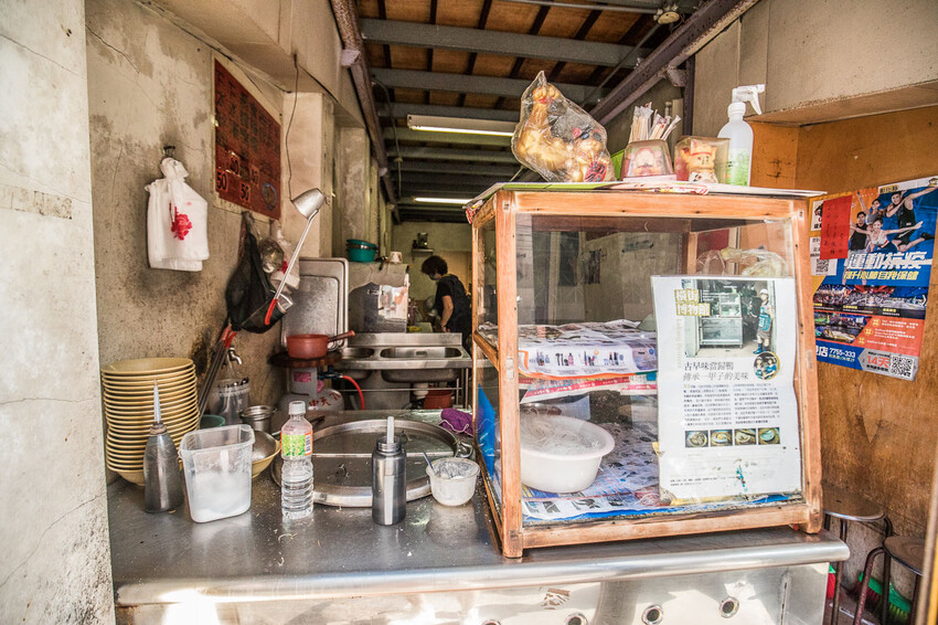 彰化縣鹿港鎮阿婆當歸鴨、筒仔米糕|都在地人在扛!沒有招牌超低調七十年筒仔米糕、當歸鴨老店