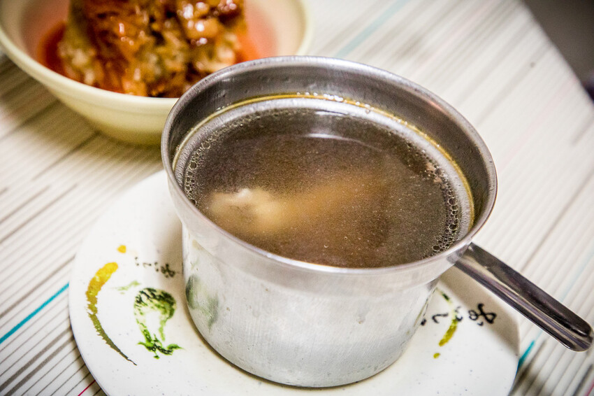 彰化縣鹿港鎮阿婆當歸鴨、筒仔米糕|都在地人在扛!沒有招牌超低調七十年筒仔米糕、當歸鴨老店