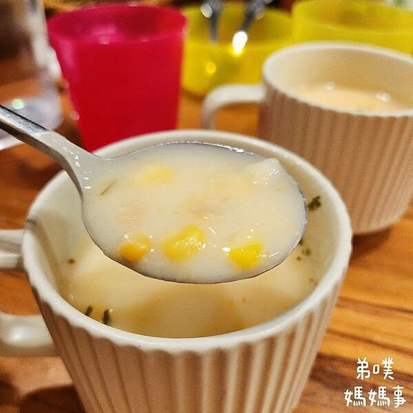 高雄市左營區【高雄‧左營】Dor,留手工義大利麵(巨蛋店)│漢神巨蛋附近好吃的平價手工義大利麵、披薩店