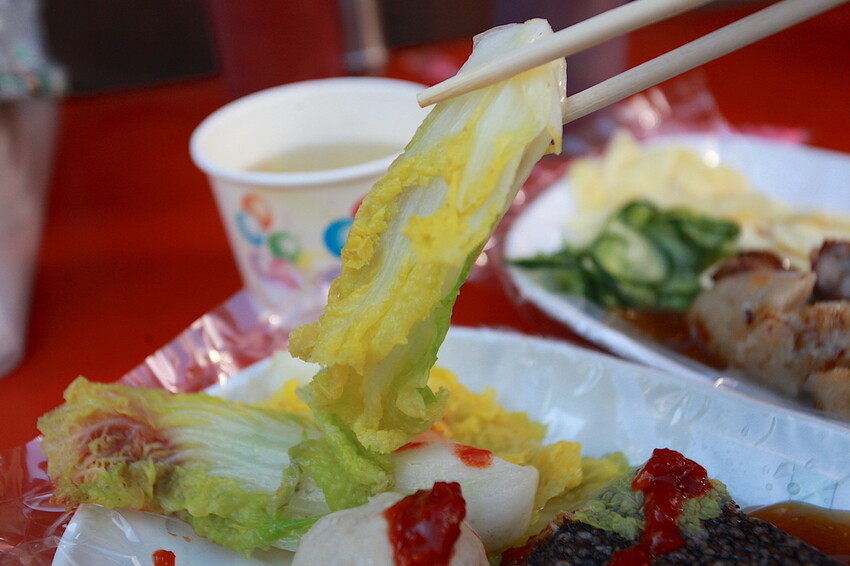 高雄市左營區吃​​。高雄市｜左營區。「李天生古早味香腸（創始店）」傳承三代飄香超過一甲子傳統小吃，隱身在百年古厝旁