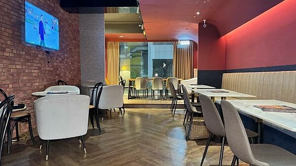 LINE_ALBUM_野豬_250211_17