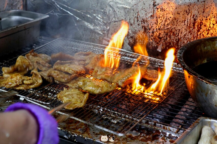 (附菜單)臺中西區美食推薦|上野烤肉飯.免費提供超彭湃丸子湯