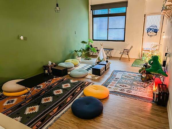 高雄市苓雅區高雄美食 – 三腳貓商號 x 露營主題咖啡廳 | 特色單品愛樂壓