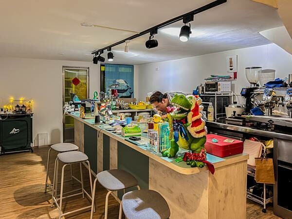 高雄市苓雅區高雄美食 – 三腳貓商號 x 露營主題咖啡廳 | 特色單品愛樂壓