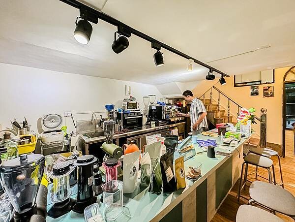 高雄市苓雅區高雄美食 – 三腳貓商號 x 露營主題咖啡廳 | 特色單品愛樂壓