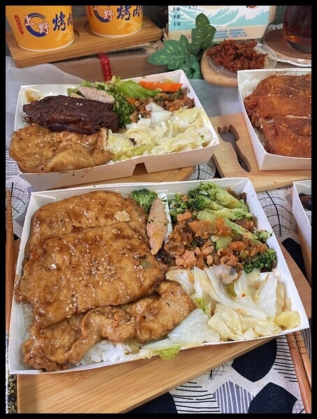【台中西區便當推薦】【上野烤肉飯-台中精誠店】超多主食可選擇