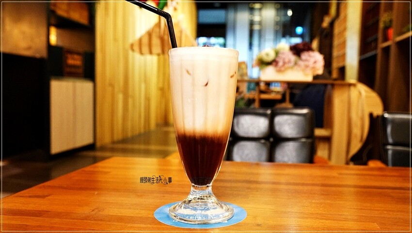 新北市三峽區三峽複合式咖啡：學而文創&Café，無服務費，無限制用餐時間，免費高速WiFi及插座供應