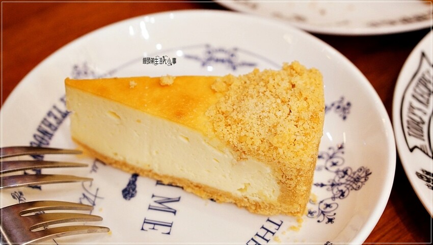 新北市三峽區三峽複合式咖啡：學而文創&Café，無服務費，無限制用餐時間，免費高速WiFi及插座供應