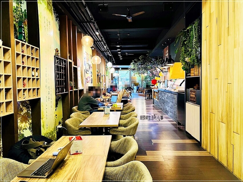 新北市三峽區三峽複合式咖啡：學而文創&Café，無服務費，無限制用餐時間，免費高速WiFi及插座供應