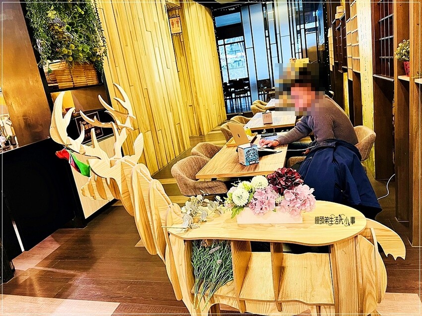 新北市三峽區三峽複合式咖啡：學而文創&Café，無服務費，無限制用餐時間，免費高速WiFi及插座供應