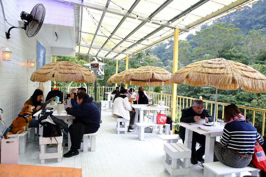石碇秘境，武林逸亭網美景觀餐廳，寵物友善餐廳、夢幻的網美佈置