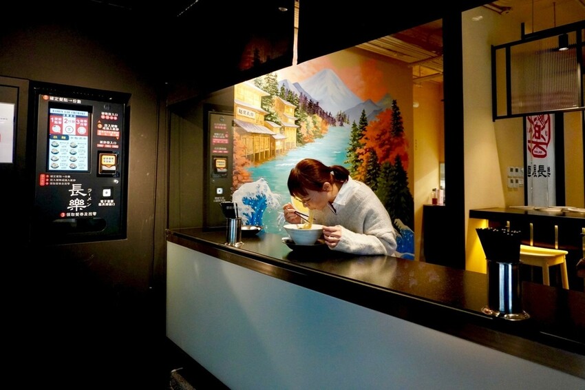 全台拉麵控注意!!! 麵屋長樂 台大公館美食必吃 開幕不到一