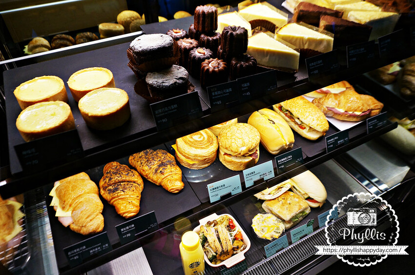 『STARBUCKS 星巴克-龍潭門市』享受寬敞舒適的咖啡時光｜不限時咖啡廳｜環境寬敞停車方便｜不定時驚喜咖啡買一送一優惠｜龍潭咖啡廳 - 相片中的菲莉絲