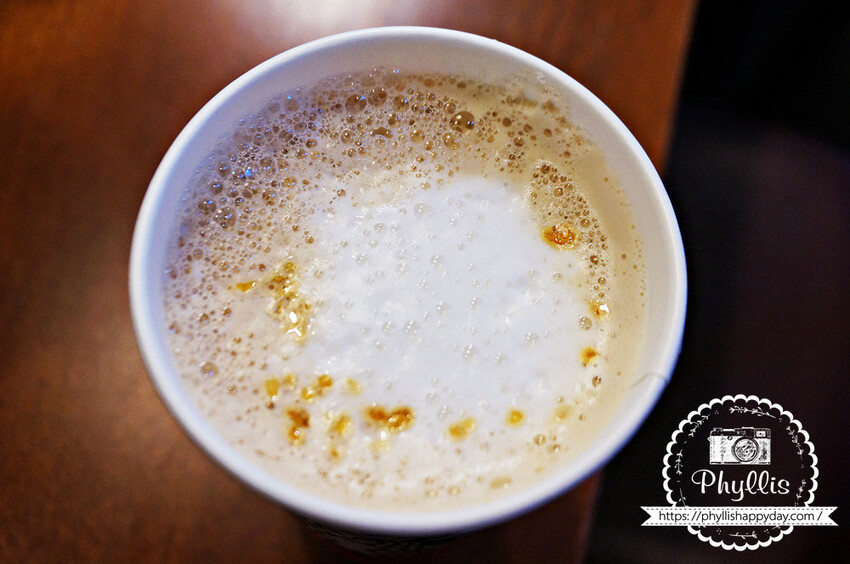 『STARBUCKS 星巴克-龍潭門市』享受寬敞舒適的咖啡時光｜不限時咖啡廳｜環境寬敞停車方便｜不定時驚喜咖啡買一送一優惠｜龍潭咖啡廳 - 相片中的菲莉絲