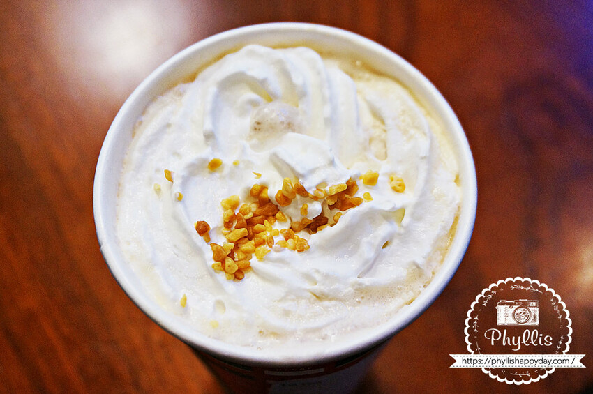 『STARBUCKS 星巴克-龍潭門市』享受寬敞舒適的咖啡時光｜不限時咖啡廳｜環境寬敞停車方便｜不定時驚喜咖啡買一送一優惠｜龍潭咖啡廳 - 相片中的菲莉絲