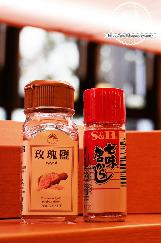 楊梅新開幕『スシロー壽司郎-楊梅中山店』超平價海膽大放送|每盤最低只要40元|停車方便|親子餐廳首選|楊梅餐廳推薦 - 相片中的菲莉絲