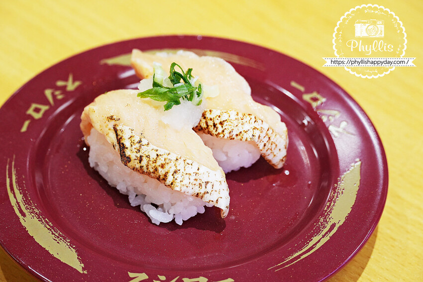 楊梅新開幕『スシロー壽司郎-楊梅中山店』超平價海膽大放送|每盤最低只要40元|停車方便|親子餐廳首選|楊梅餐廳推薦 - 相片中的菲莉絲