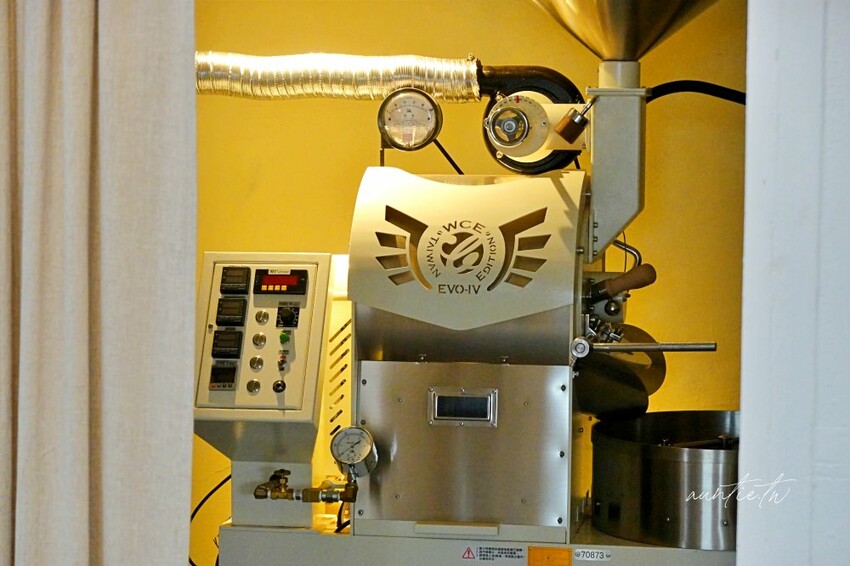 新北市淡水區【新北】淡水｜嗜甜漁港店，甜點Gelato都優秀，滬尾漁港海景咖啡廳，