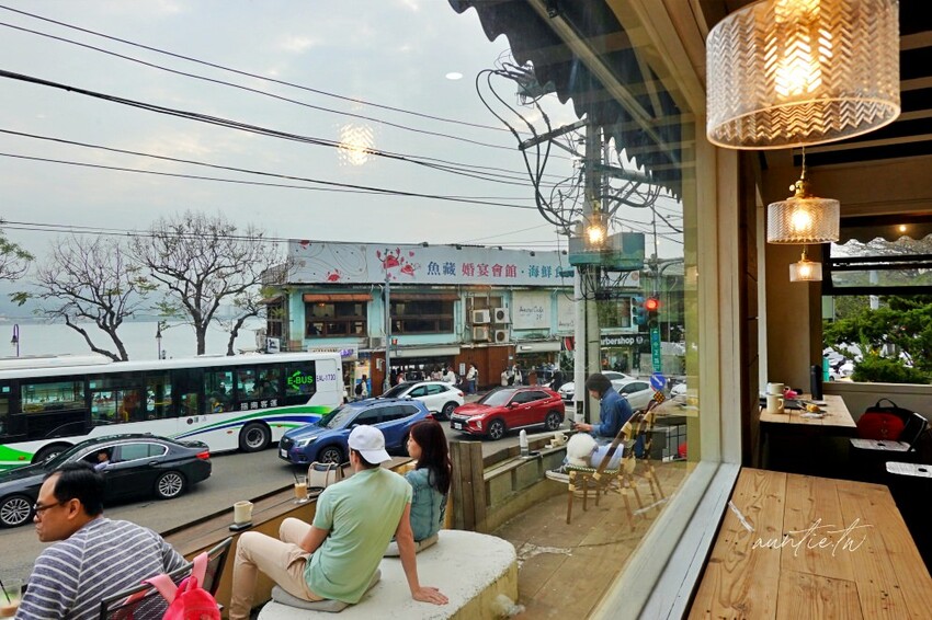 新北市淡水區【新北】淡水｜嗜甜漁港店，甜點Gelato都優秀，滬尾漁港海景咖啡廳，