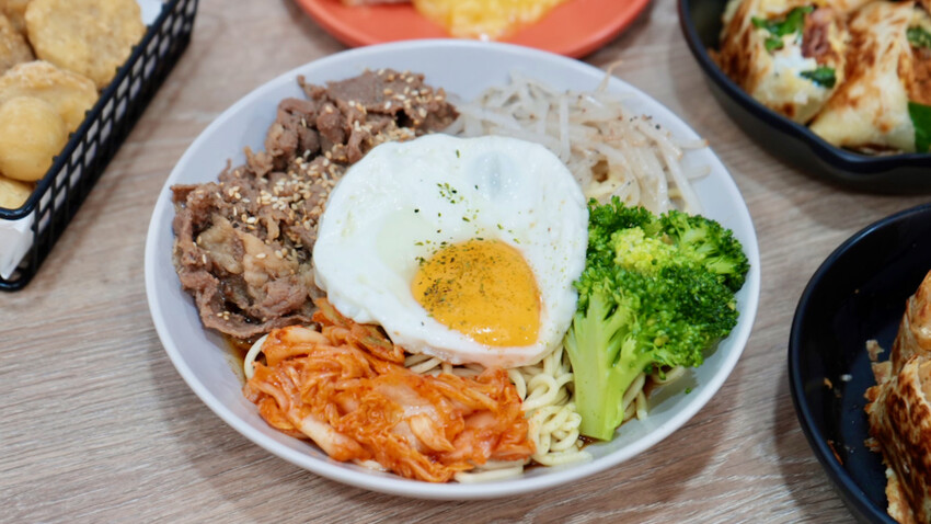 台北市中山區[台北美食] 1021炭烤土司-錦州店｜行天宮站必吃早餐推薦！浮誇系牽絲烤肉吐司！