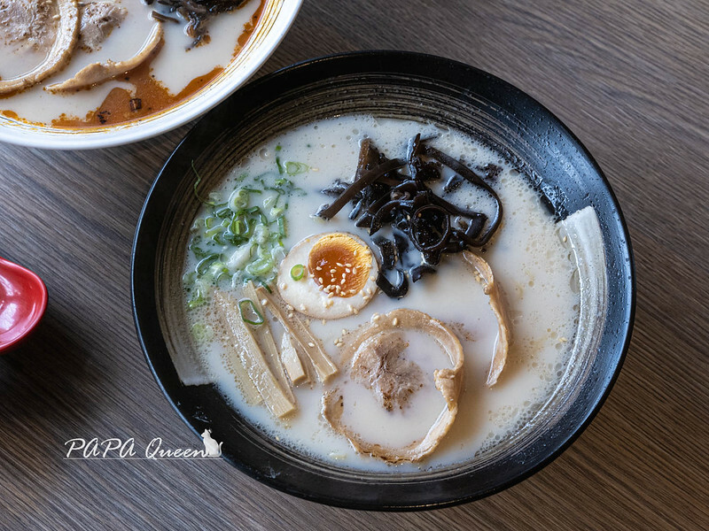 台中市西區甲拉麵－國家漫畫博物館店一邊看漫畫一邊吃拉麵 可以這樣嗎？