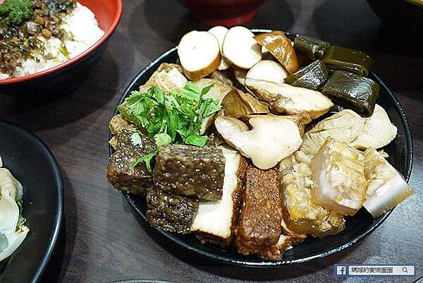 基隆市仁愛區基隆美食【味萊坊基隆站前店】口齒留香美味必吃蔬食/基隆素食/原江姐料理