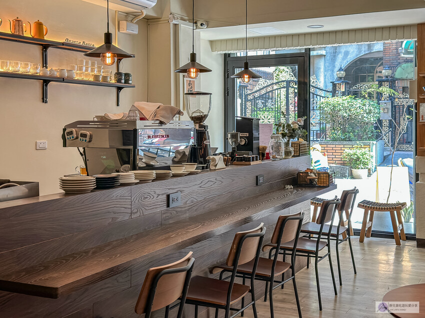 桃園市桃園區隱藏咖啡體驗、老宅中的異國風情!