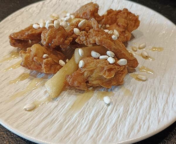 信義區韓式料理：食尚潮流的朋月栻 韓雞雞 江原道 宗음식 韓