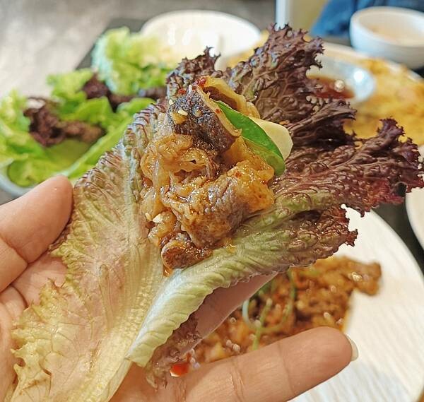 信義區韓式料理：食尚潮流的朋月栻 韓雞雞 江原道 宗음식 韓