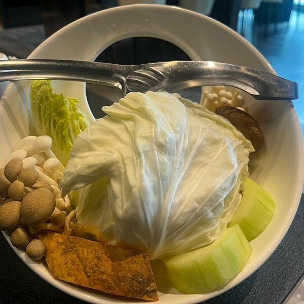 信義區韓式料理：食尚潮流的朋月栻 韓雞雞 江原道 宗음식 韓