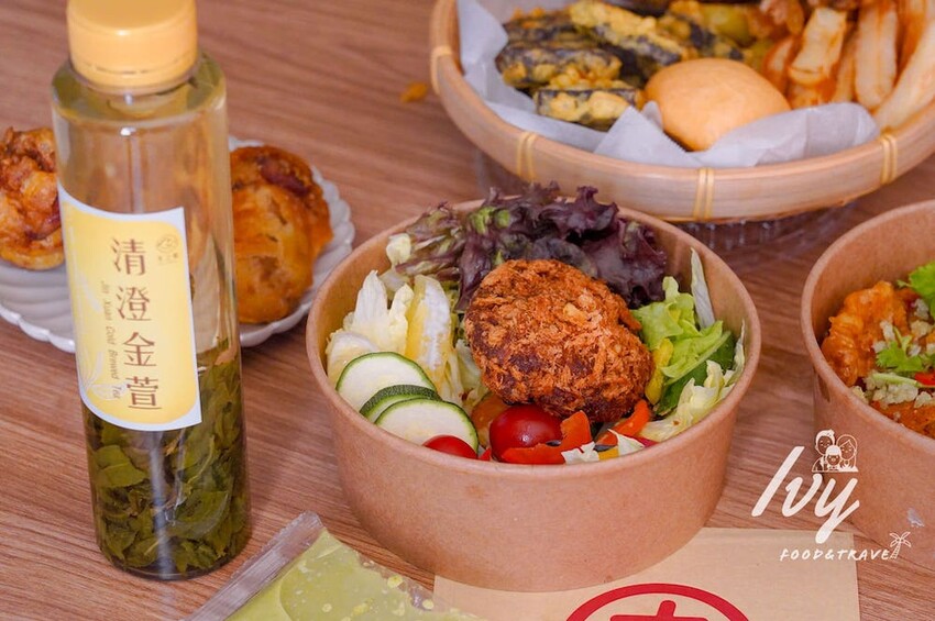 炸吉炸利炸物店 |台中北區炸雞推薦，用蒸炸技術和純芥花油，把肉汁完全鎖住、不油膩很涮嘴！ - 艾薇覓食趣