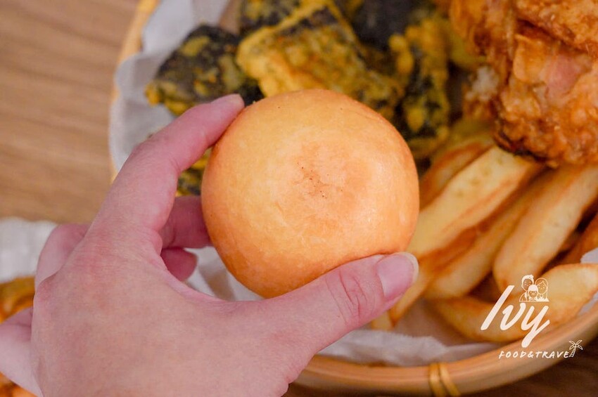 炸吉炸利炸物店 |台中北區炸雞推薦，用蒸炸技術和純芥花油，把肉汁完全鎖住、不油膩很涮嘴！ - 艾薇覓食趣