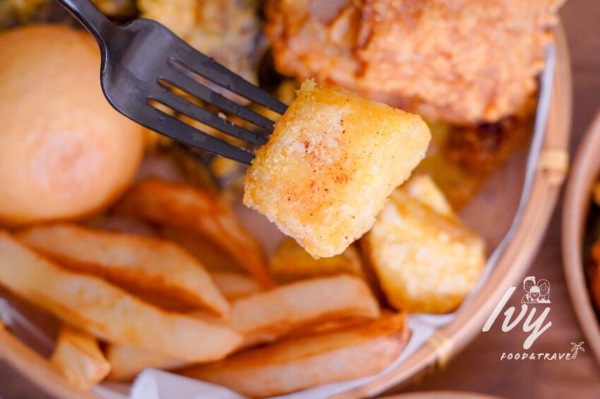 炸吉炸利炸物店 |台中北區炸雞推薦，用蒸炸技術和純芥花油，把肉汁完全鎖住、不油膩很涮嘴！ - 艾薇覓食趣