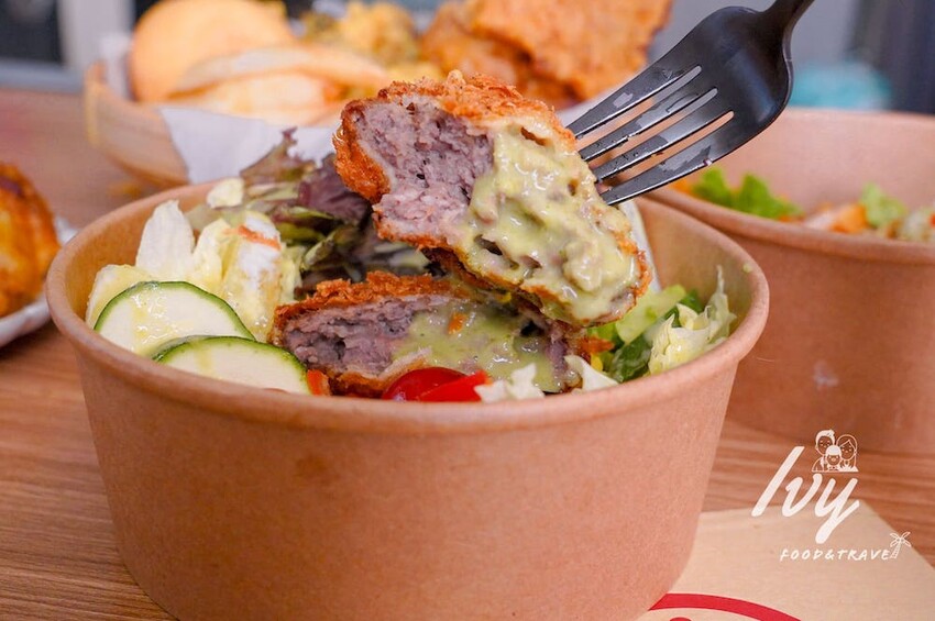 炸吉炸利炸物店 |台中北區炸雞推薦，用蒸炸技術和純芥花油，把肉汁完全鎖住、不油膩很涮嘴！ - 艾薇覓食趣