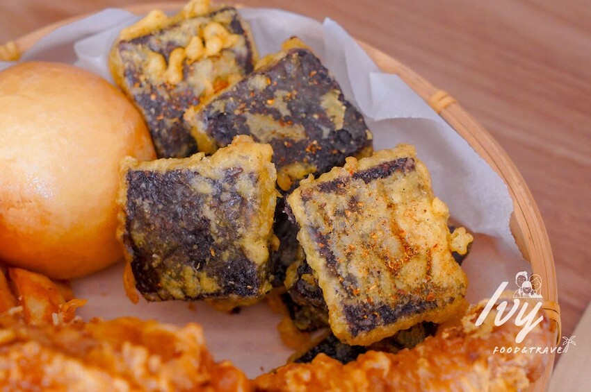 炸吉炸利炸物店 |台中北區炸雞推薦，用蒸炸技術和純芥花油，把肉汁完全鎖住、不油膩很涮嘴！ - 艾薇覓食趣