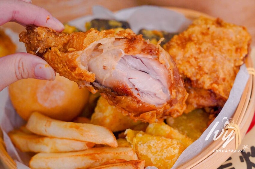 炸吉炸利炸物店 |台中北區炸雞推薦，用蒸炸技術和純芥花油，把肉汁完全鎖住、不油膩很涮嘴！ - 艾薇覓食趣