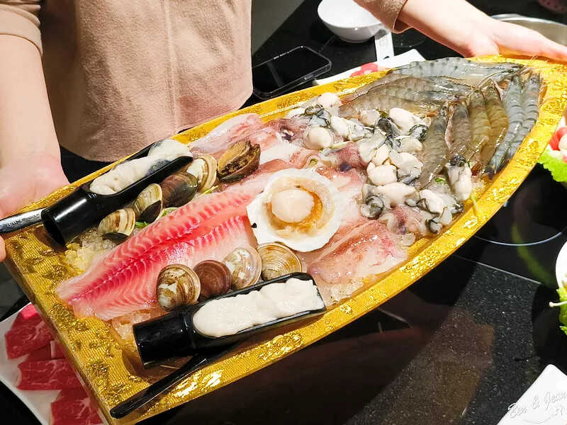 宜蘭縣宜蘭市八方悅鍋物宜蘭和睦店》優質平價日式鍋物380元起不收服務費,必點大蝦雙人豪華套餐,兒童身高未滿110公分免