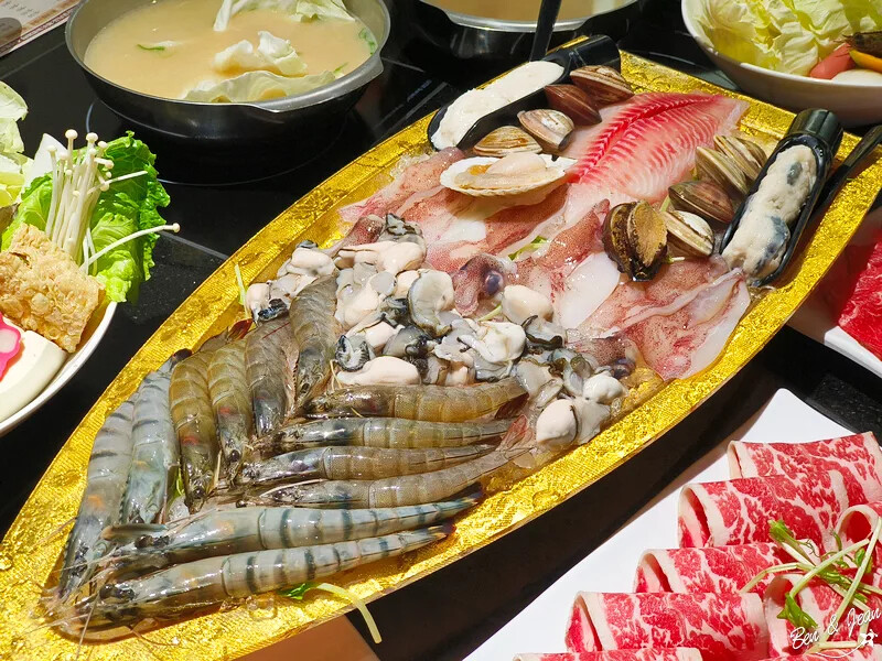 宜蘭縣宜蘭市八方悅鍋物宜蘭和睦店》優質平價日式鍋物380元起不收服務費,必點大蝦雙人豪華套餐,兒童身高未滿110公分免