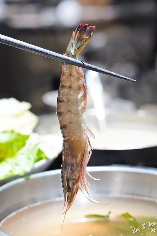 宜蘭縣宜蘭市八方悅鍋物宜蘭和睦店》優質平價日式鍋物380元起不收服務費,必點大蝦雙人豪華套餐,兒童身高未滿110公分免