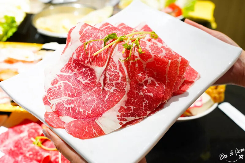 宜蘭縣宜蘭市八方悅鍋物宜蘭和睦店》優質平價日式鍋物380元起不收服務費,必點大蝦雙人豪華套餐,兒童身高未滿110公分免