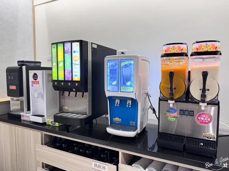 宜蘭縣宜蘭市八方悅鍋物宜蘭和睦店》優質平價日式鍋物380元起不收服務費,必點大蝦雙人豪華套餐,兒童身高未滿110公分免