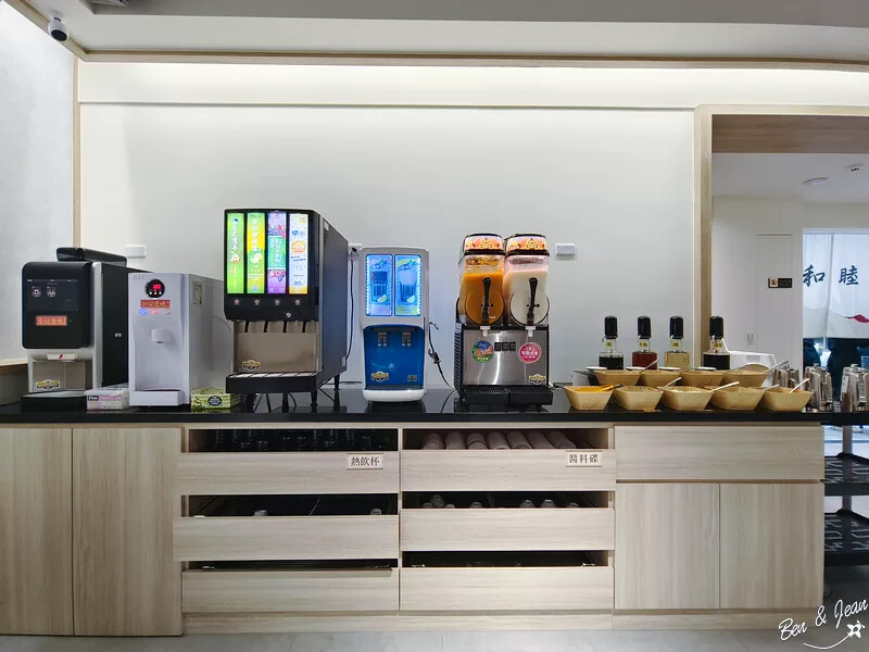 宜蘭縣宜蘭市八方悅鍋物宜蘭和睦店》優質平價日式鍋物380元起不收服務費,必點大蝦雙人豪華套餐,兒童身高未滿110公分免