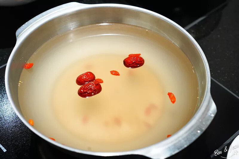 宜蘭縣宜蘭市八方悅鍋物宜蘭和睦店》優質平價日式鍋物380元起不收服務費,必點大蝦雙人豪華套餐,兒童身高未滿110公分免