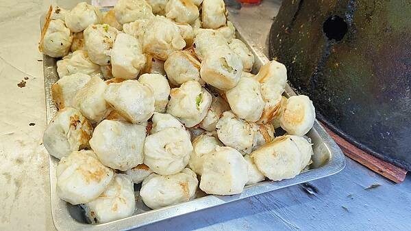 新北市板橋區宏長小吃｜別人家三倍份量的爆高ＣＰ值小吃店