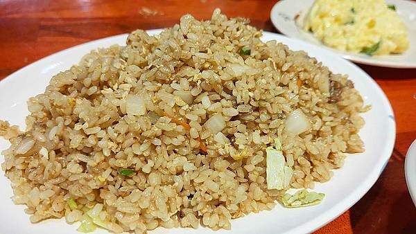 新北市板橋區宏長小吃｜別人家三倍份量的爆高ＣＰ值小吃店